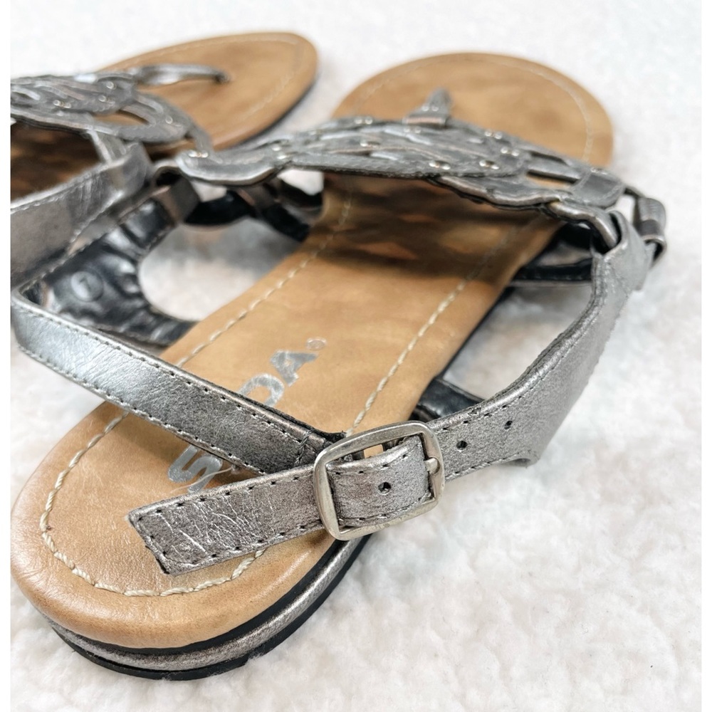 SODA • Silver/Tan Studded Thong Sandals, 7 - Picture 9 of 16
